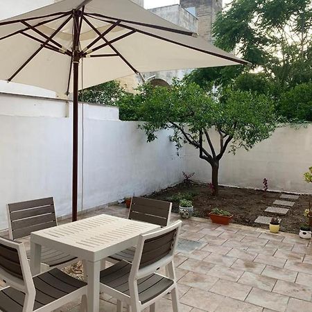 Origini - Apartment With Private Garden Лечче Экстерьер фото